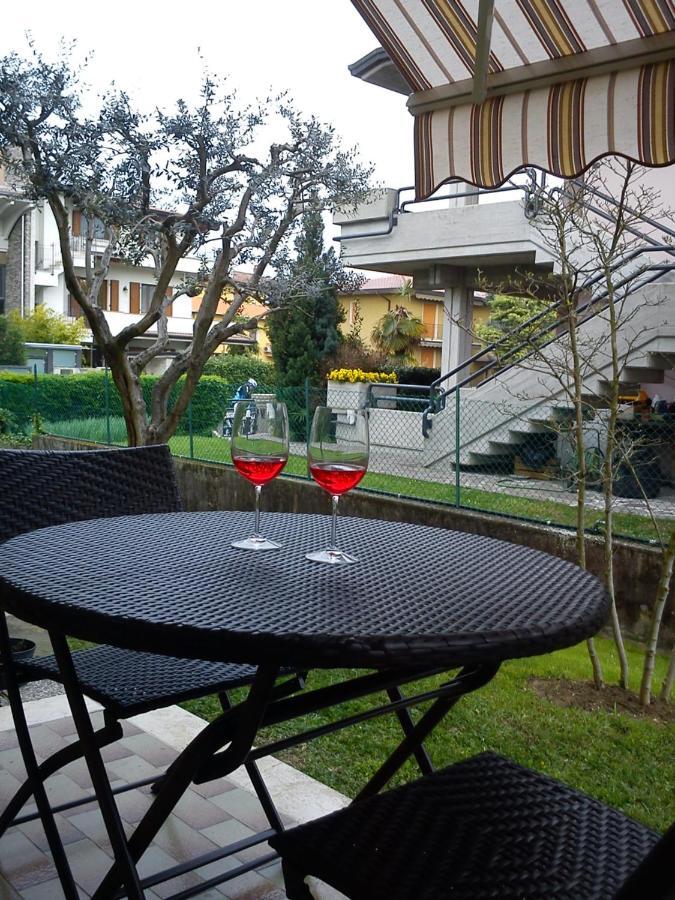 Casa Margherita Sirmione Exteriör bild